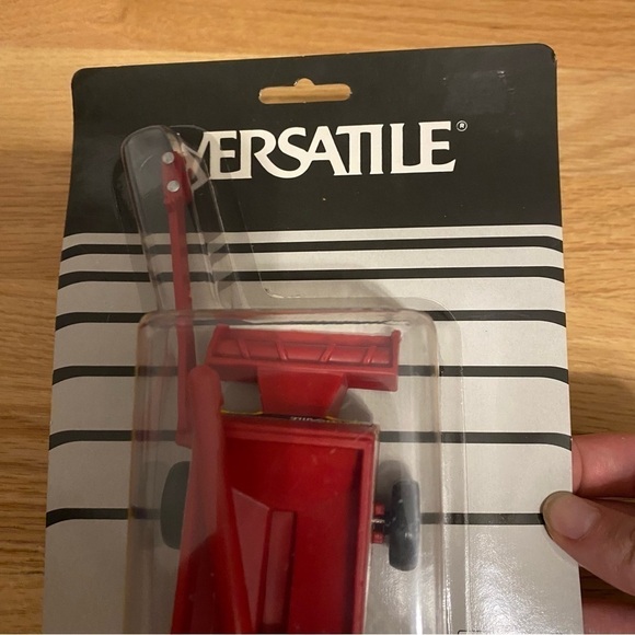 Vintage Ford New Holland Versatile 1/64 Farm Toy NEW Trans Axial 2000 - Picture 6 of 7